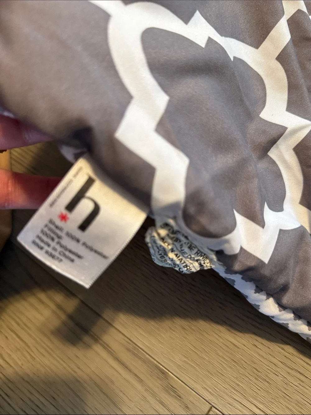 Twin size comforter in good used condition
